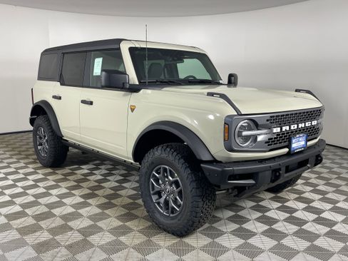 New 2025 Ford Bronco Badlands AWD/4WD image 24