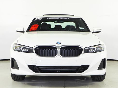 Certified 2023 BMW 330i Sedan w/ Convenience Package RWD image 3