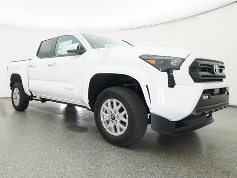 New 2025 Toyota Tacoma SR5 image 30