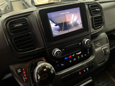Used 2023 RAM ProMaster 2500 FWD image 11