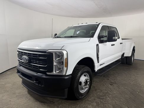 Used 2024 Ford F350 XL AWD/4WD image 3