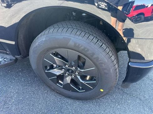 New 2025 Ford F150 Lightning Flash AWD/4WD image 11