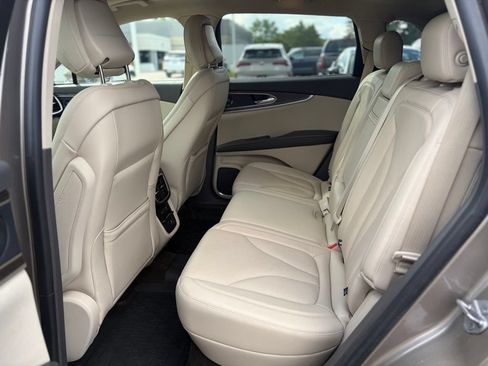 Used 2020 Lincoln Nautilus Reserve AWD/4WD image 13