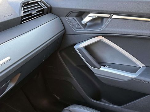 Used 2023 Audi Q3 2.0T Premium w/ Convenience Package image 28