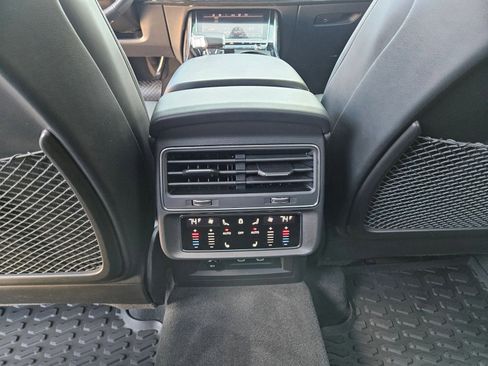 Used 2025 Audi Q7 3.0T Prestige AWD/4WD image 26