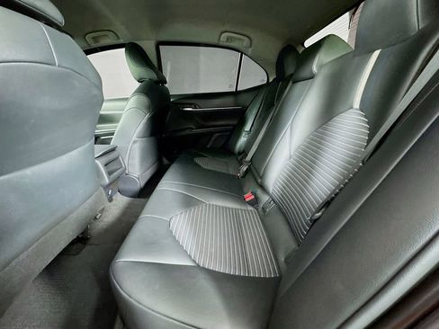 Used 2019 Toyota Camry L image 29