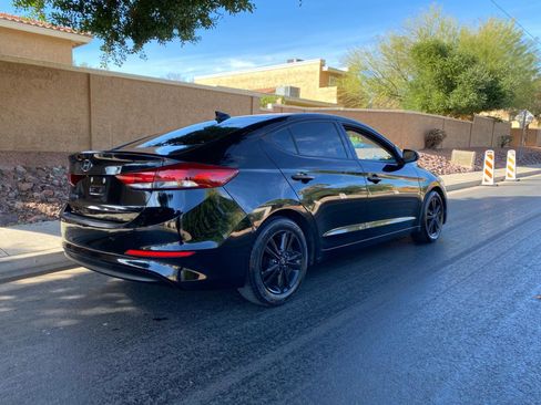 Used 2017 Hyundai Elantra SE image 7