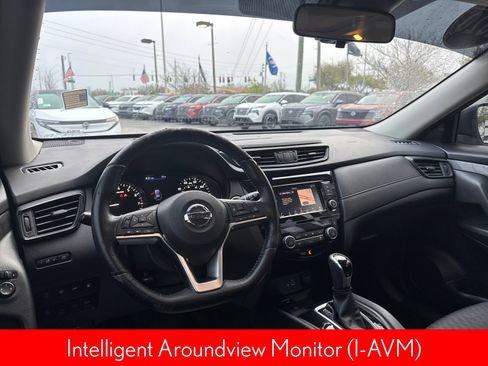 Used 2020 Nissan Rogue SV w/ Sun & Sound Touring Package image 13