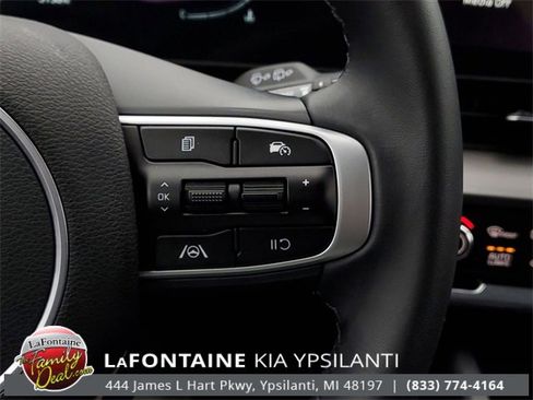 Certified 2025 Kia Sportage EX image 22