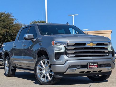 Used 2025 Chevrolet Silverado 1500 High Country AWD/4WD image 2