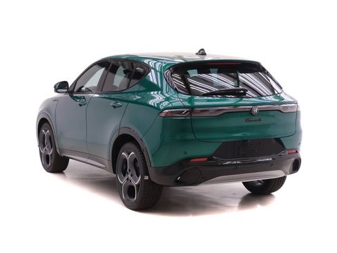 New 2026 Alfa Romeo Tonale w/ Active Assist Package AWD/4WD image 5