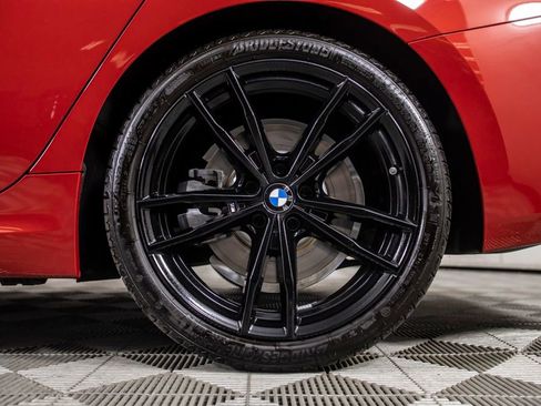 Used 2023 BMW 330i Sedan w/ M Sport Package RWD image 11