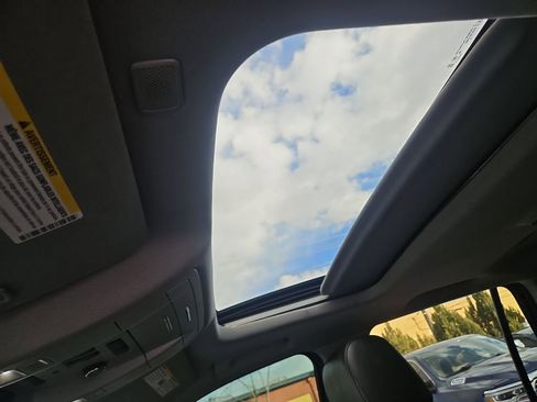 Used 2020 GMC Yukon SLT image 21