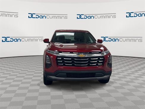 New 2026 Chevrolet Equinox LT image 3