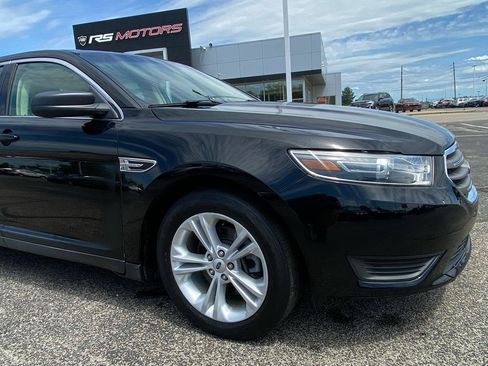 Used 2017 Ford Taurus SE FWD image 11