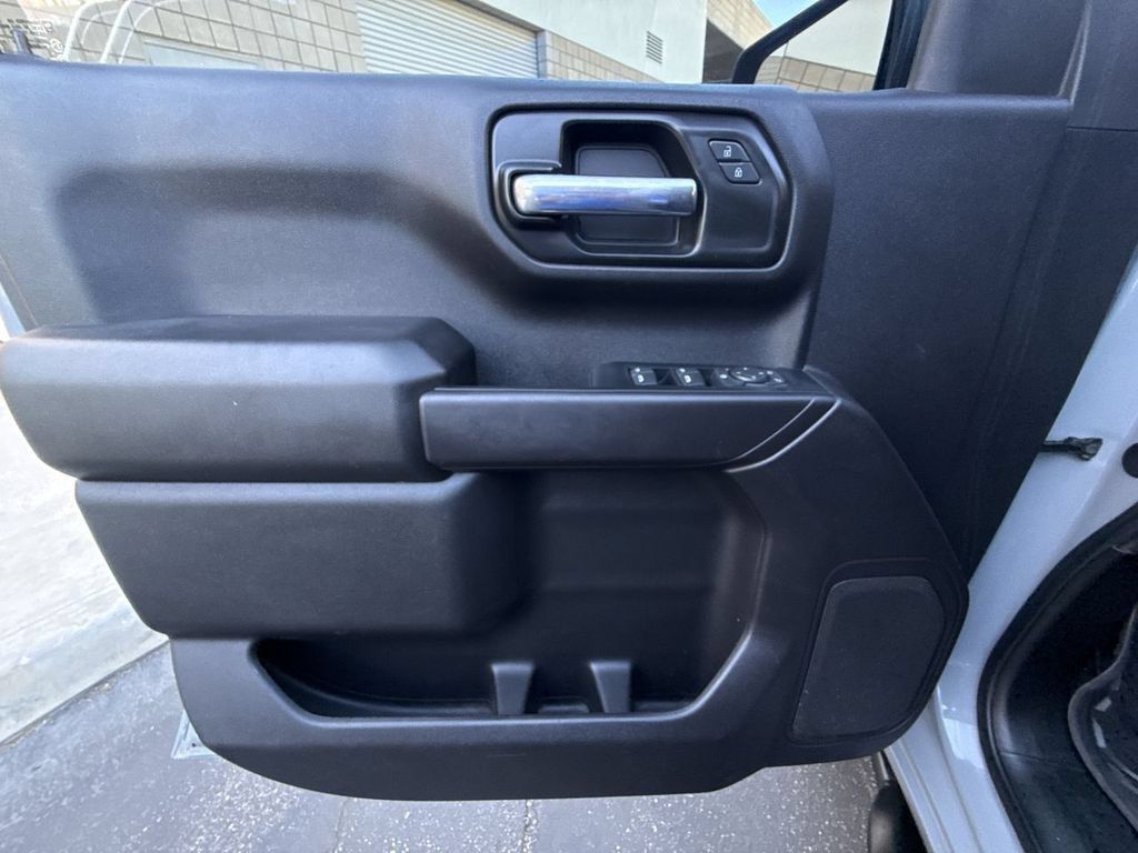 Used 2024 Chevrolet Silverado 1500 Custom Trail Boss w/ LPO, Dark Essentials Package AWD/4WD image 21