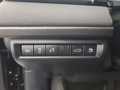 Used 2026 Toyota Camry LE FWD image 28