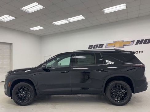 New 2026 Chevrolet Traverse LT w/ Midnight/Sport Edition FWD image 8