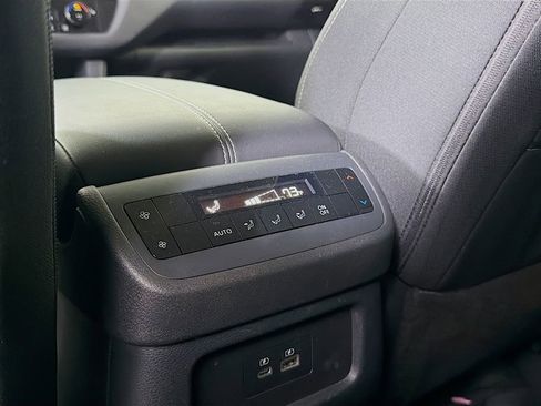 Used 2025 Nissan Pathfinder SV image 26