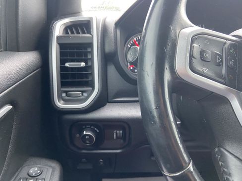 Used 2022 RAM 1500 Big Horn AWD/4WD image 25