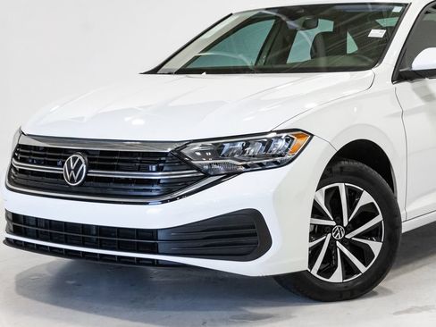 Used 2024 Volkswagen Jetta S FWD image 2
