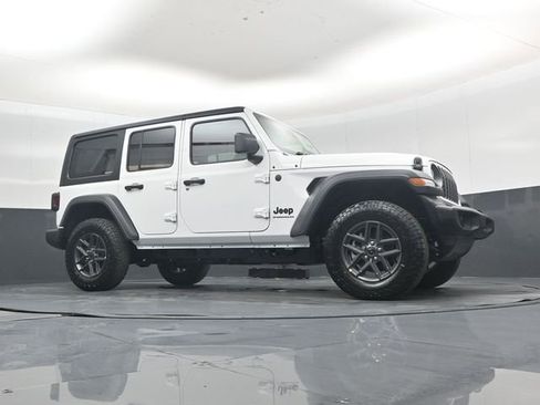 New 2026 Jeep Wrangler Unlimited Sport w/ Convenience Group image 38