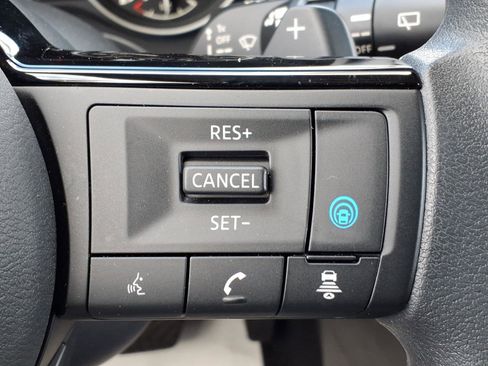 Certified 2023 Nissan Rogue SV image 30