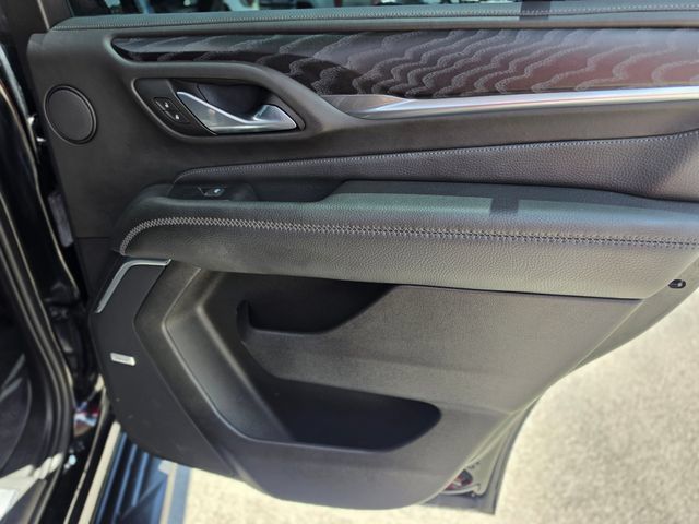 Used 2023 GMC Yukon Denali RWD image 29