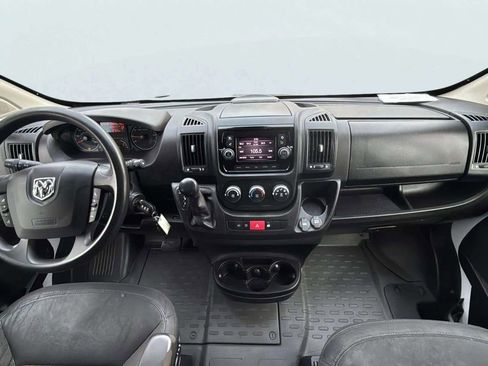 Used 2020 RAM ProMaster 2500 w/ Premium Appearance Group image 9