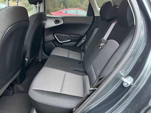 Used 2025 Kia Soul LX w/ LX Technology Package image 23