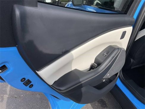 Used 2022 Ford Mustang Mach-E Premium image 32