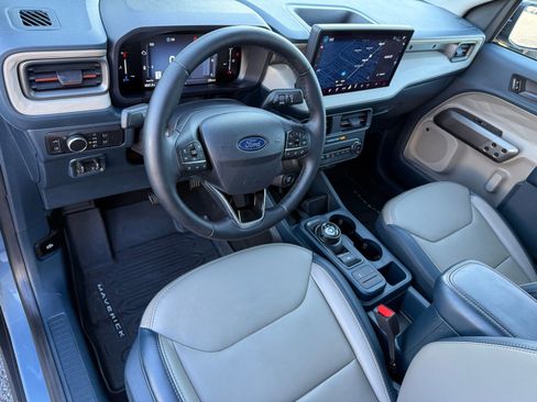 Used 2025 Ford Maverick Lariat w/ 4K Tow Package image 11