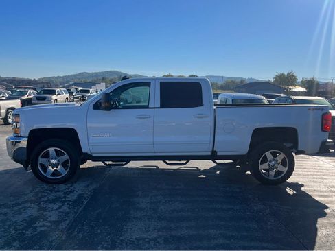 Used 2016 Chevrolet Silverado 2500 LT AWD/4WD image 6