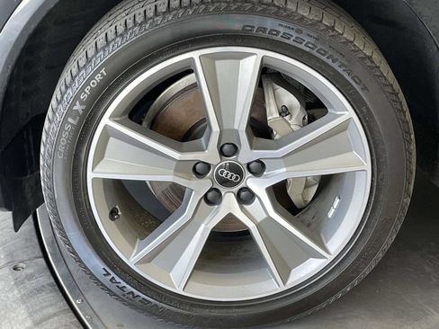 Certified 2025 Audi Q5 2.0T Premium AWD/4WD image 11