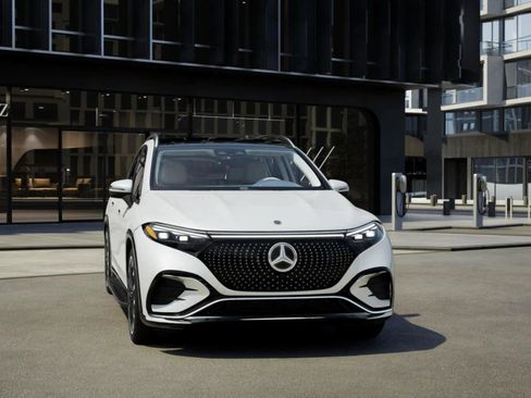 New 2026 Mercedes-Benz EQS 550 4MATIC SUV image 7