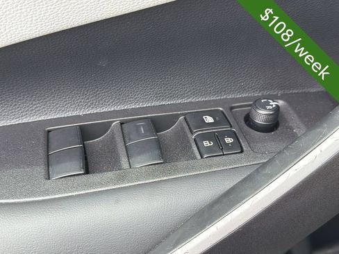 Used 2025 Toyota Corolla SE FWD image 22