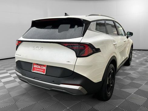 New 2026 Kia Sportage EX image 4