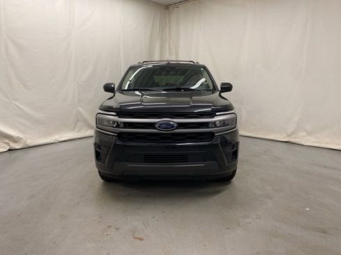 Used 2024 Ford Expedition Max XLT AWD/4WD image 3