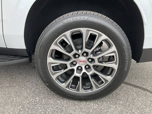 New 2026 GMC Yukon XL Denali image 27