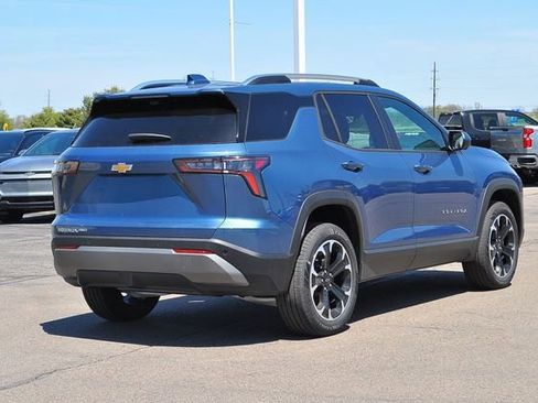 New 2026 Chevrolet Equinox LT w/ Convenience Package II AWD/4WD image 3