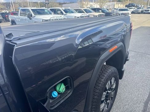 New 2026 GMC Sierra 2500 Denali w/ Denali Reserve Package AWD/4WD image 9