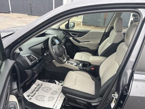 Certified 2023 Subaru Forester Base image 9
