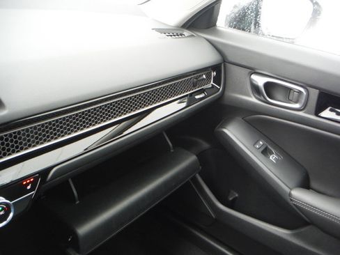 Used 2024 Honda Civic EX-L image 26