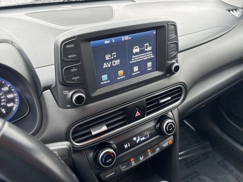 Used 2021 Hyundai Kona Limited image 17