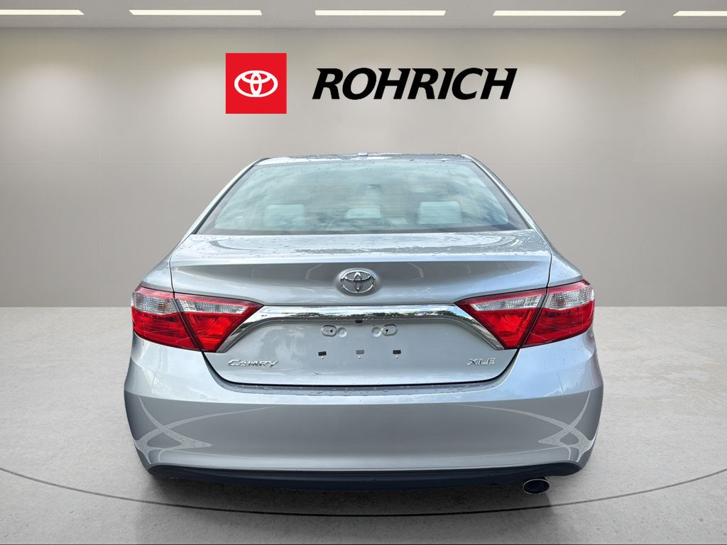 Used 2015 Toyota Camry XLE w/ Convenience Package FWD image 7
