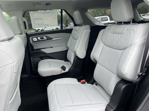 New 2026 Ford Explorer Platinum w/ LUX Leather Package AWD/4WD image 25
