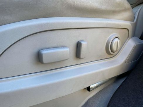 Used 2009 GMC Acadia SLT w/ LPO, Hit The Road Package image 22