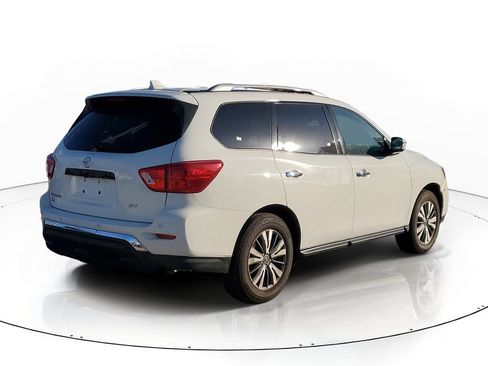 Used 2020 Nissan Pathfinder SV FWD image 2