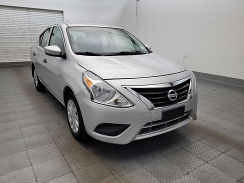 Used 2016 Nissan Versa S FWD image 13