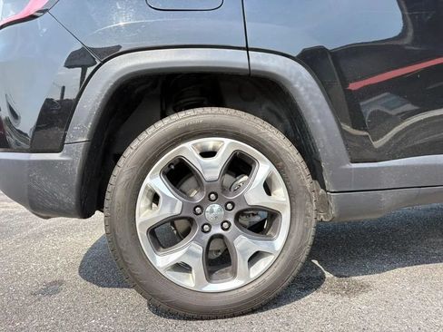 Used 2018 Jeep Compass Limited w/ Navigation Group AWD/4WD image 24